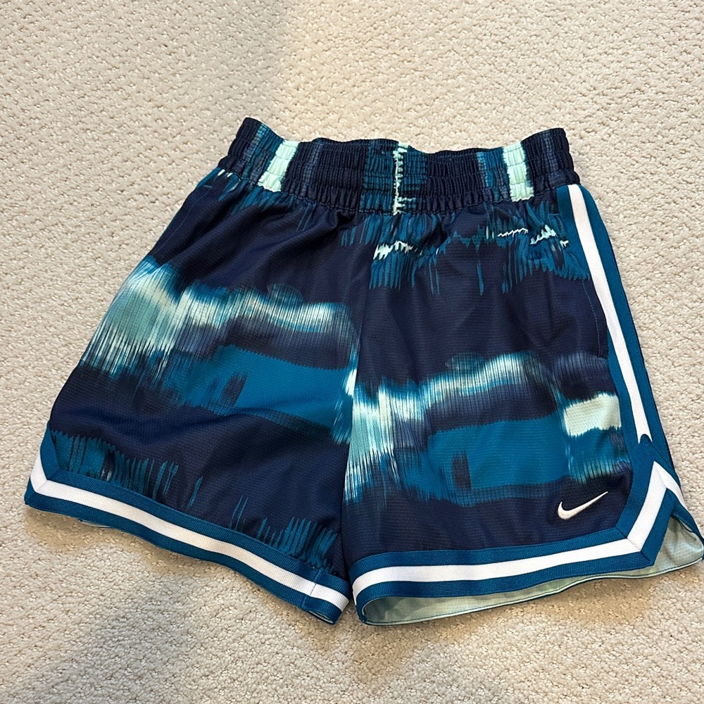 Nike Boys' Dri-FIT DNA 5” Basketball Shorts Kids Navy and Teal Patterned